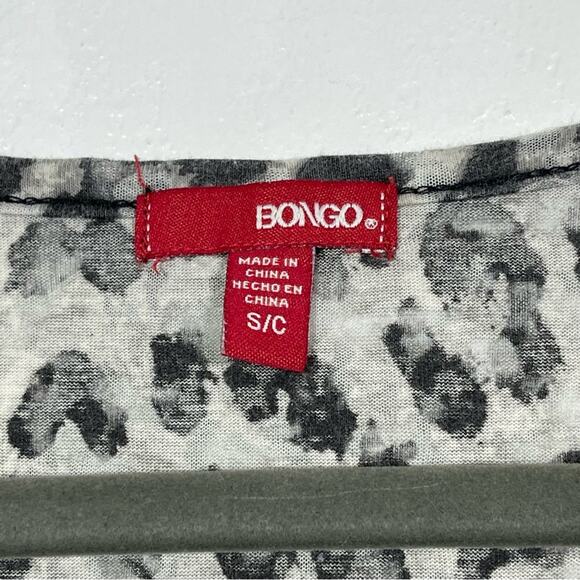 Bongo Leopard Print Asymmetrical Shirt. Size Small. In excellent condition! - Picture 3 of 6